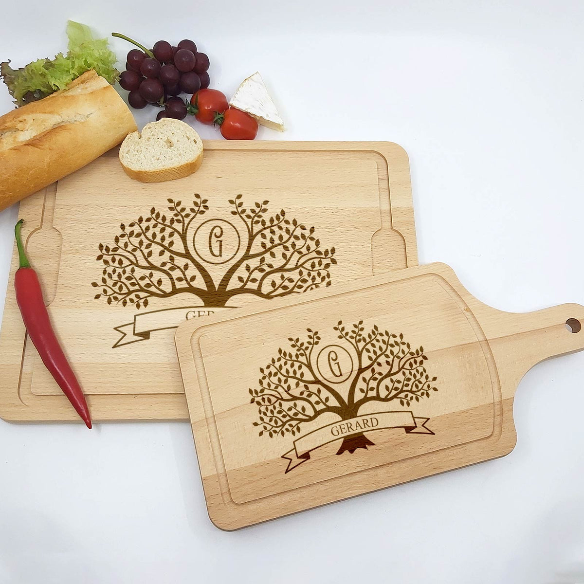 Planche à découper personnalisée avec noms et Initiale