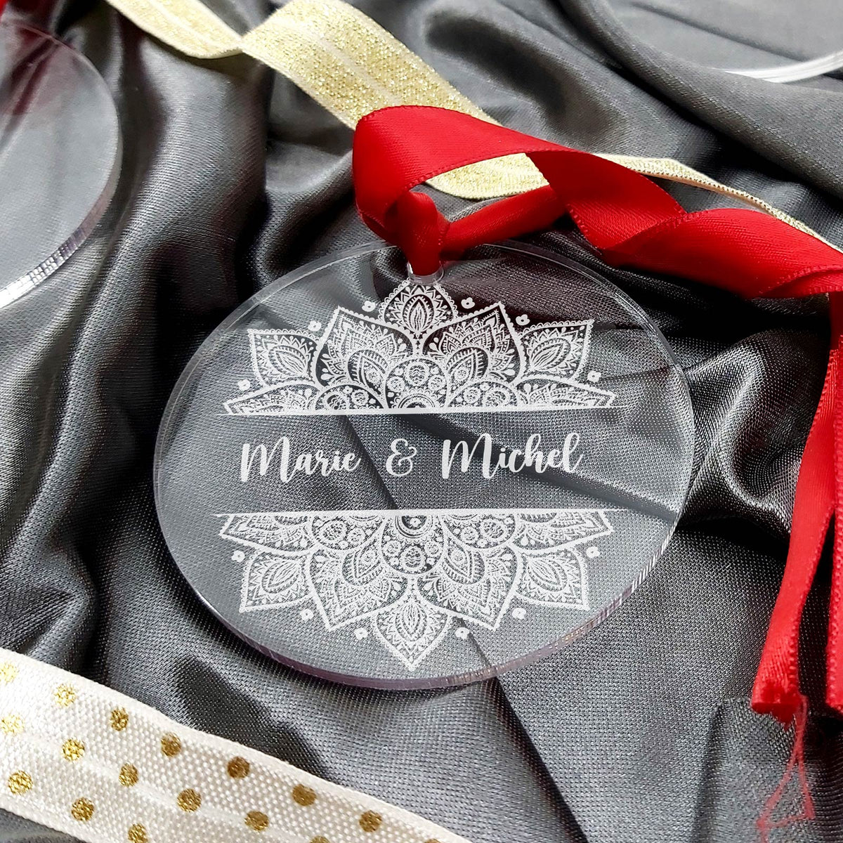 Mandala avec noms ! Décoration en plexiglas